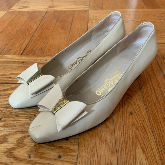Salvatore Ferragamo Shoes - Vintage Salvatore Ferragamo Bowed Shoes